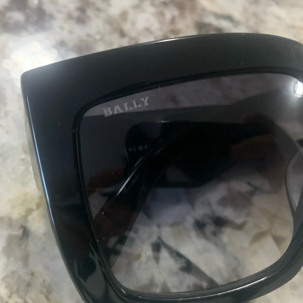 BALLY Oversized Square BB Logo Sunglasses